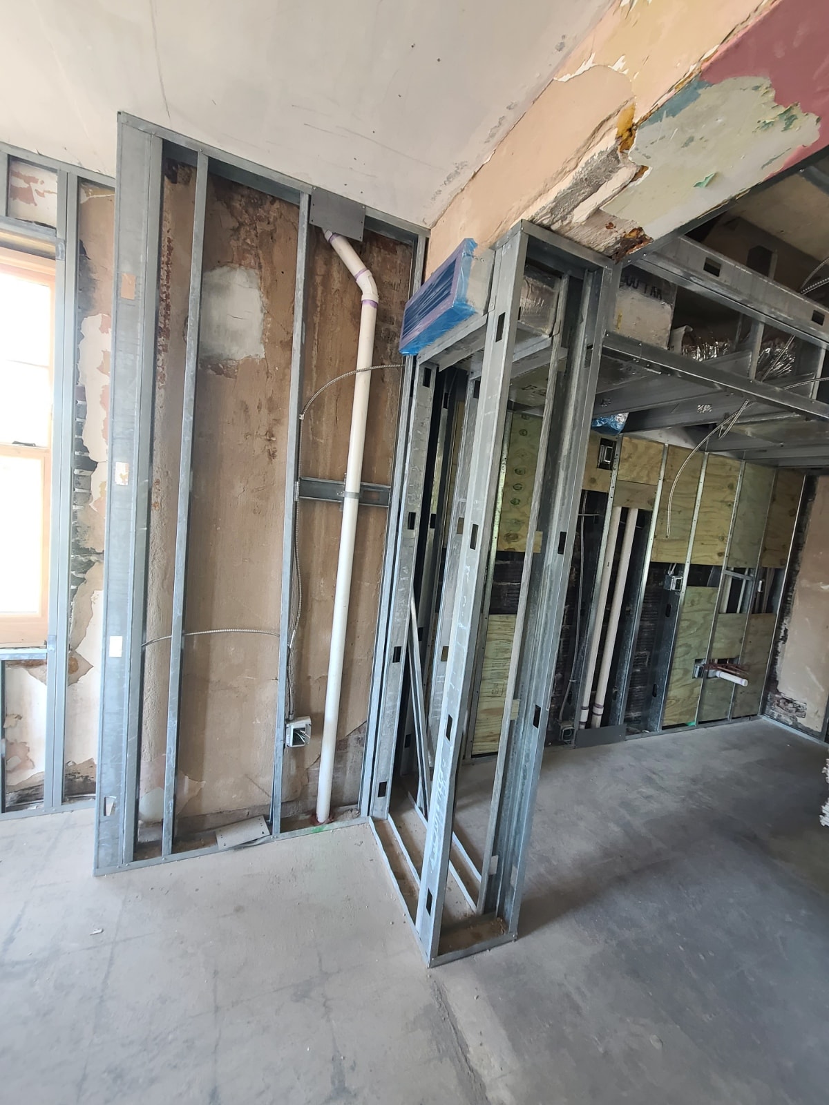Lafitte Phase VII — interior framing and drywall